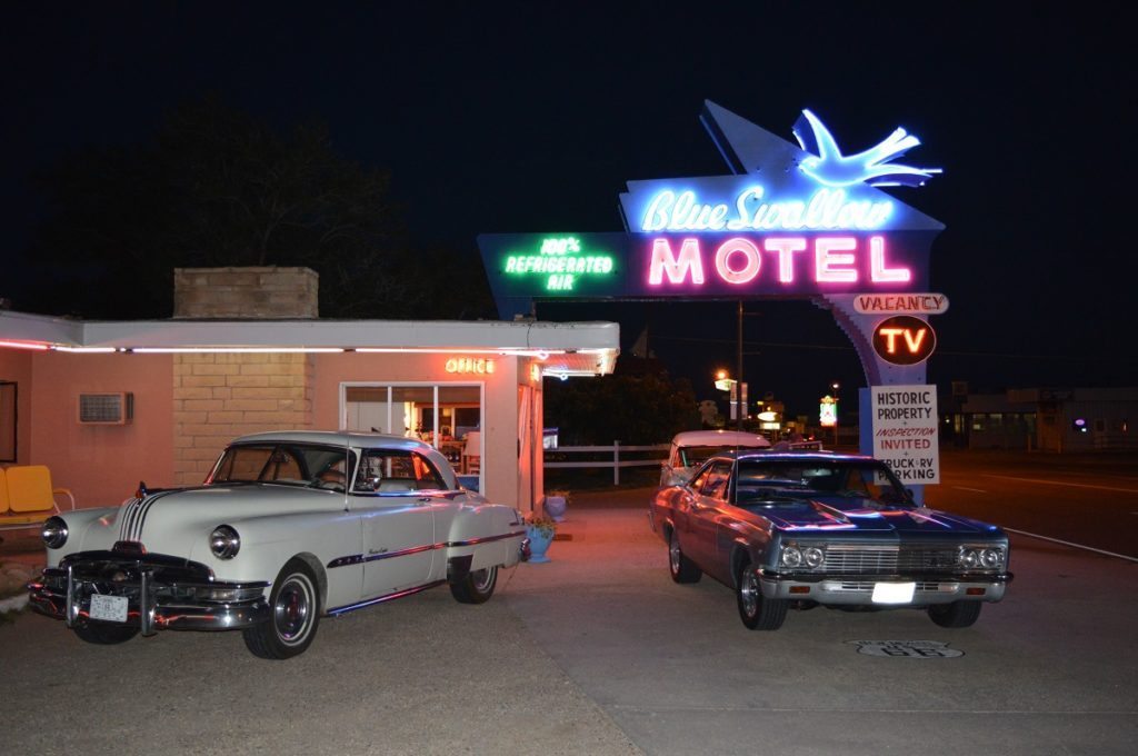 Blue Swallow Motel, Route 66