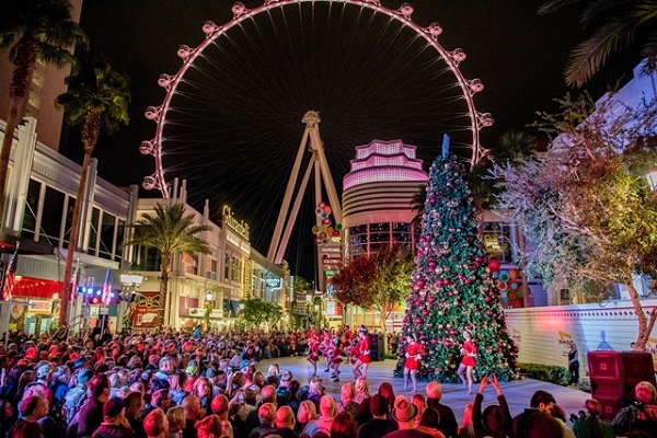 LINQ Promenade at Christmas in Las Vegas