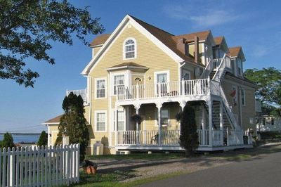 Louisbourg Harbour Inn